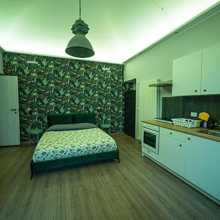 Regis 2 Appartamenti Resort Centro Storico Chivasso Ngoại thất bức ảnh