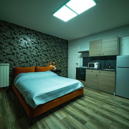 Regis 2 Appartamenti Resort Centro Storico Chivasso Ngoại thất bức ảnh