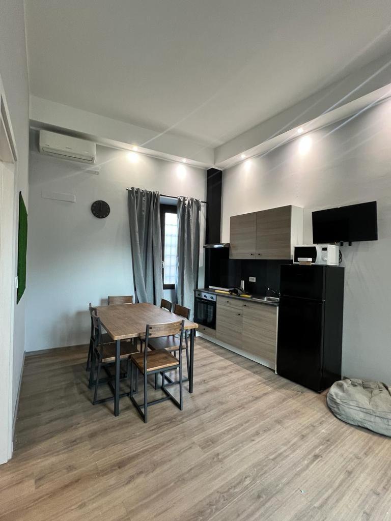 Regis 2 Appartamenti Resort Centro Storico Chivasso Ngoại thất bức ảnh