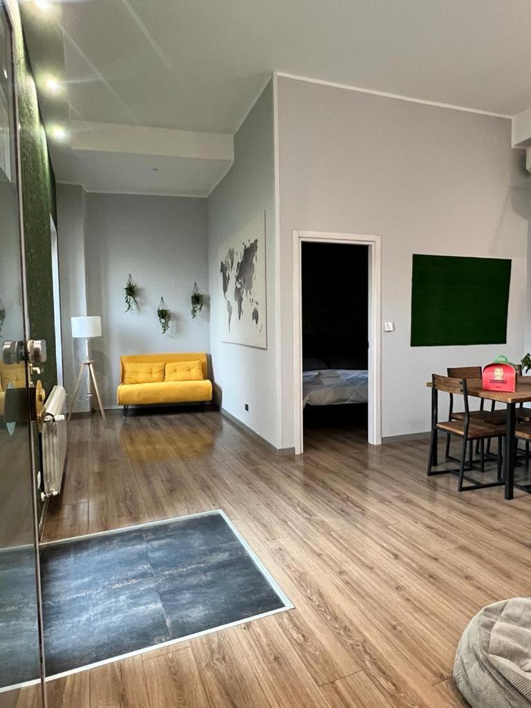 Regis 2 Appartamenti Resort Centro Storico Chivasso Ngoại thất bức ảnh